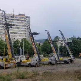 პიონერკა, კალათა, ამწე, ჟირაფი