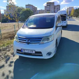 Nissan Serena 2014