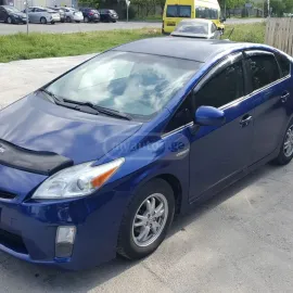 ქირავდება Toyota Prius 2012