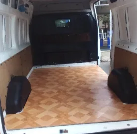 ქირავდება სატვირთო მიკროავტობუსი FORD TRANSIT